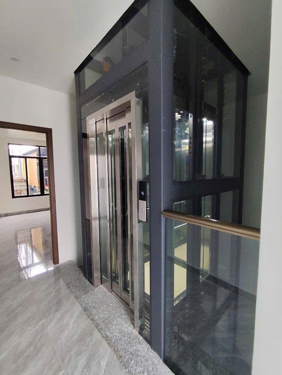 TRUNG TÂM TÂY HỒ-ĐƯỜNG TỨ LIÊN - SIÊU PHẨM NHÀ ĐẸP- THANG MÁY 65M, 5 TẦNG- NHỈNH 14 TỶ