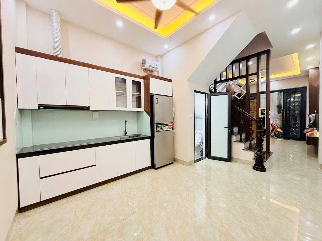 SIÊU PHẨM HOÀNG VĂN THÁI – 47M² – 5 TẦNG – MT 4.2M – Ô TÔ VÀO NHÀ – 17,5 TỶ