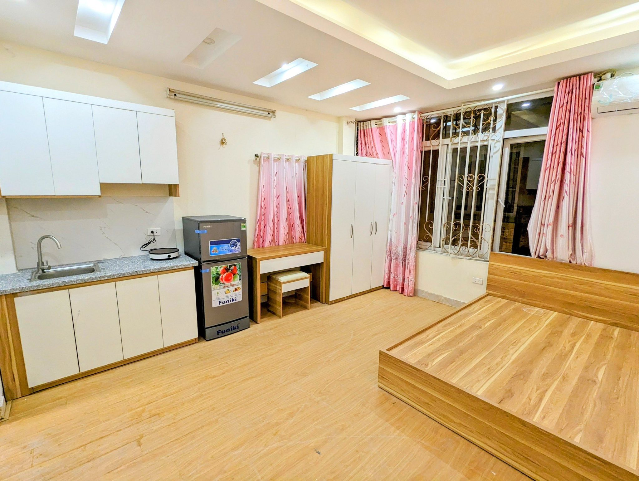 MẶT NGÕ THÔNG-LÂM DU LONG BIÊN-CHUNG CƯ MINI-52M 6T THANG MÁY-LÔ GÓC-ÔTÔ VÀO NHÀ