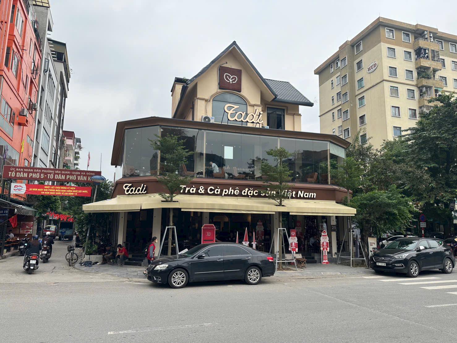 Cho thuê LÔ GÓC mặt phố Nguyễn Thị Định – Hoàng Ngân – Đỗ Quang | MT 15m