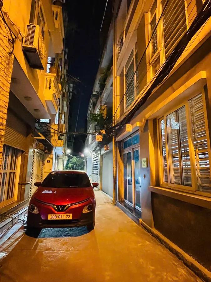 TRUNG TÂM BỒ ĐỀ DÂN XÂY 42M2, 4 TẦNG, Ô TÔ VÀO TẬN NHÀ - NHỈNH 10 TỶ CÓ BỚT