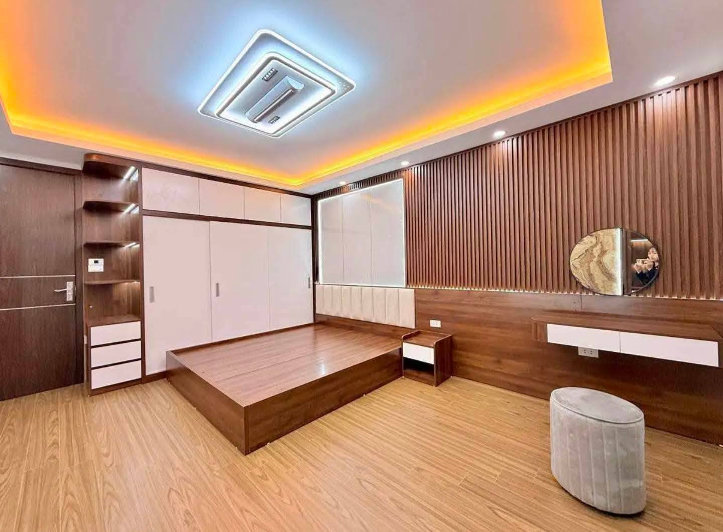 Siêu phẩm Trương Định, Trung tâm Hoàng Mai, DT65M x 7 tầng, thang máy, nội thất xịn, phù hợp ở và kinh doanh