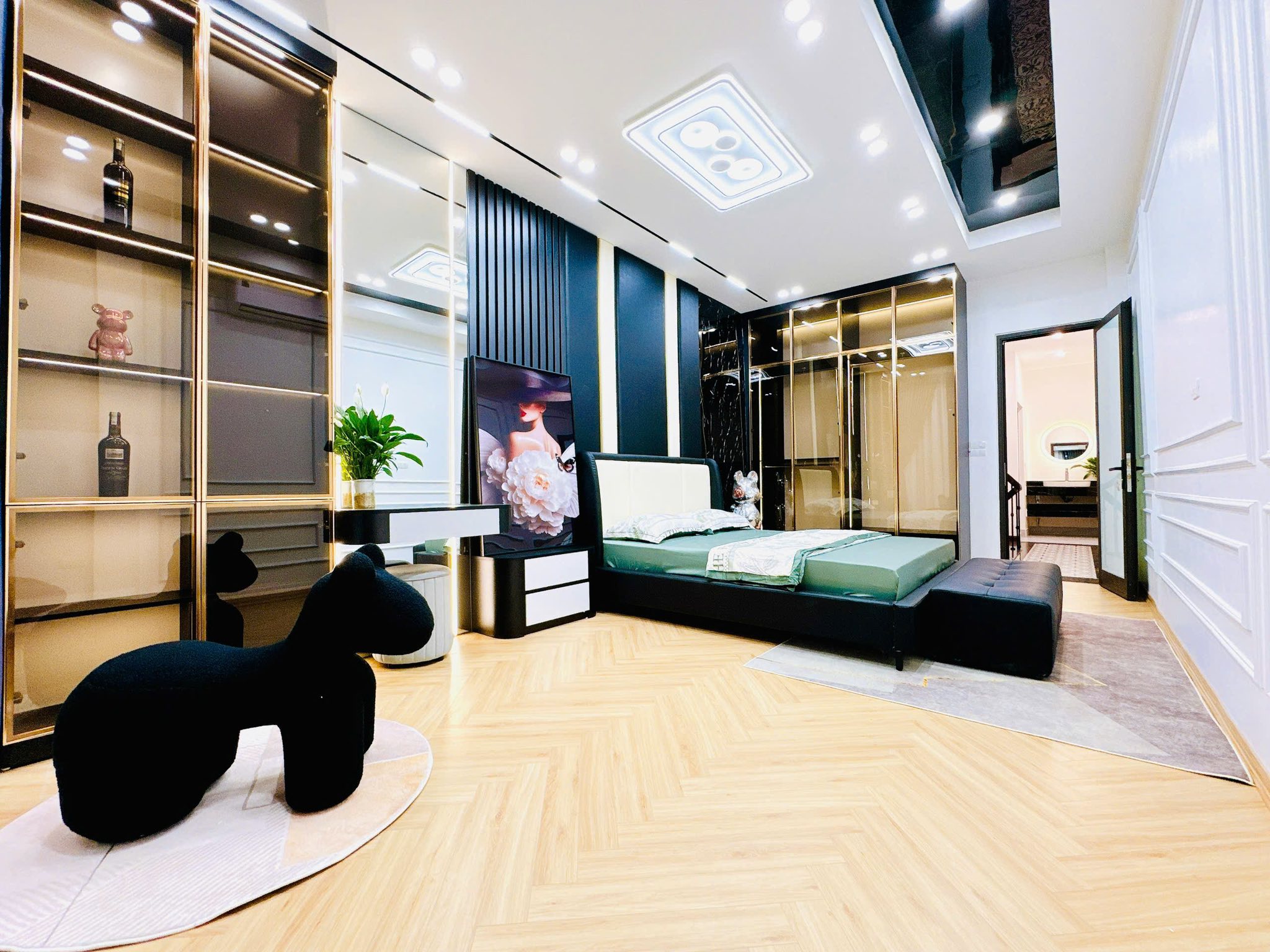 Sát phố, Ngõ thông Trần Duy Hưng 48m 6T Thang máy, KD, chỉ 16.98 tỷ TT Cầu Giấy.