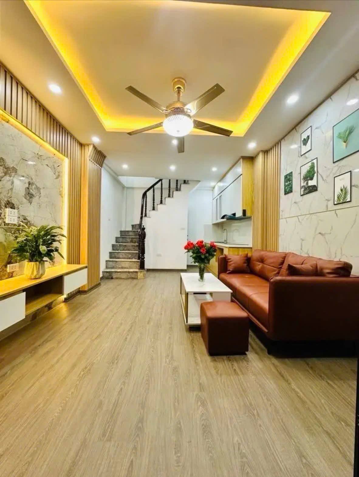 Bán nhà phân lô quân đội Hoàng Văn Thái - Trung tâm THanh Xuân - gần Royal, ngõ thông, tiện ích ngập tràn, phù hợp gia đình trẻ