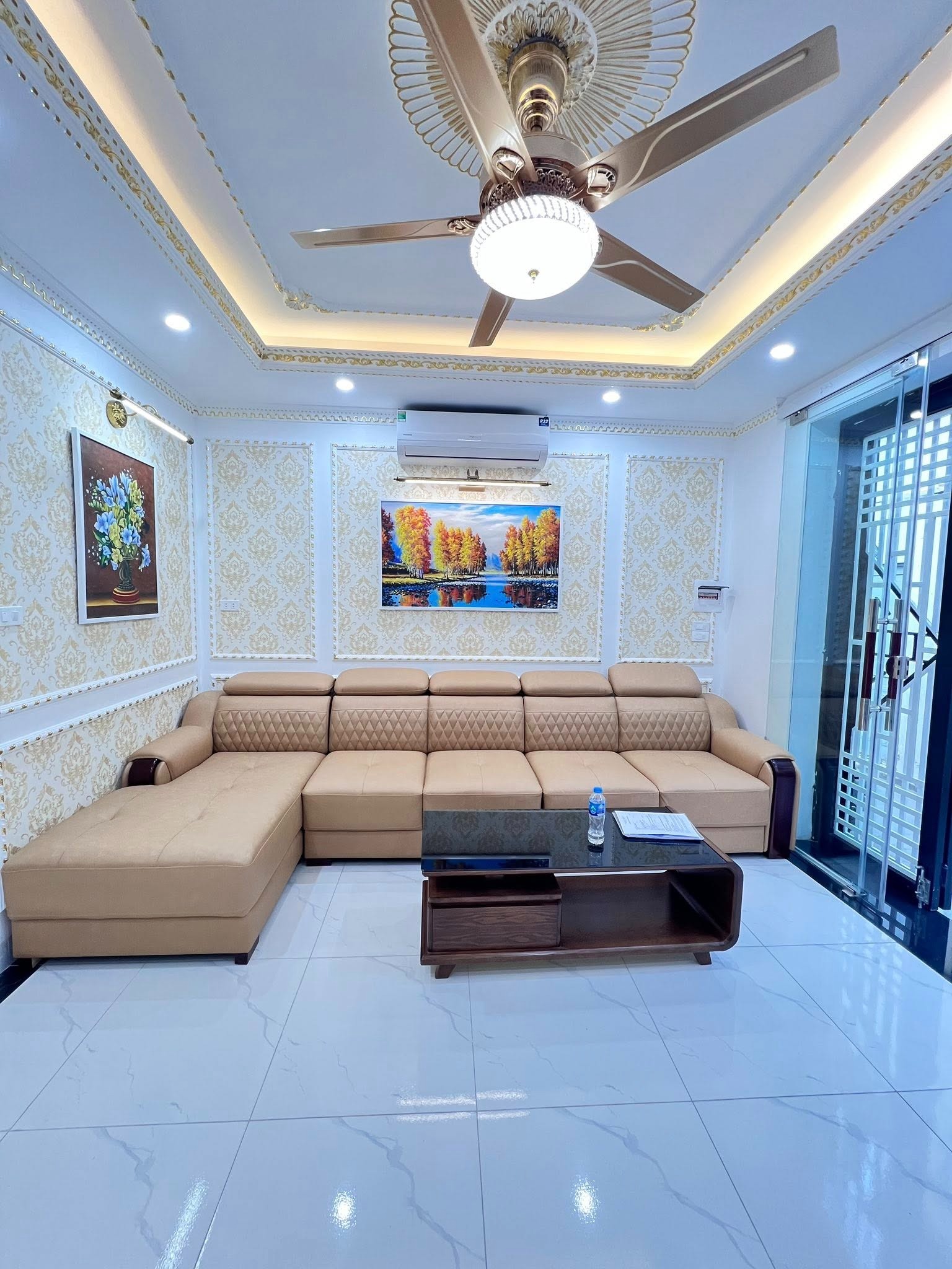 SIÊU ĐẸP VÕ CHÍ CÔNG 60M 6T, MT 5,5 NHỈNH 14 TỶ-LÔ GÓC -3 THOÁNG – THANG MÁY -FULL NỘI THẤT