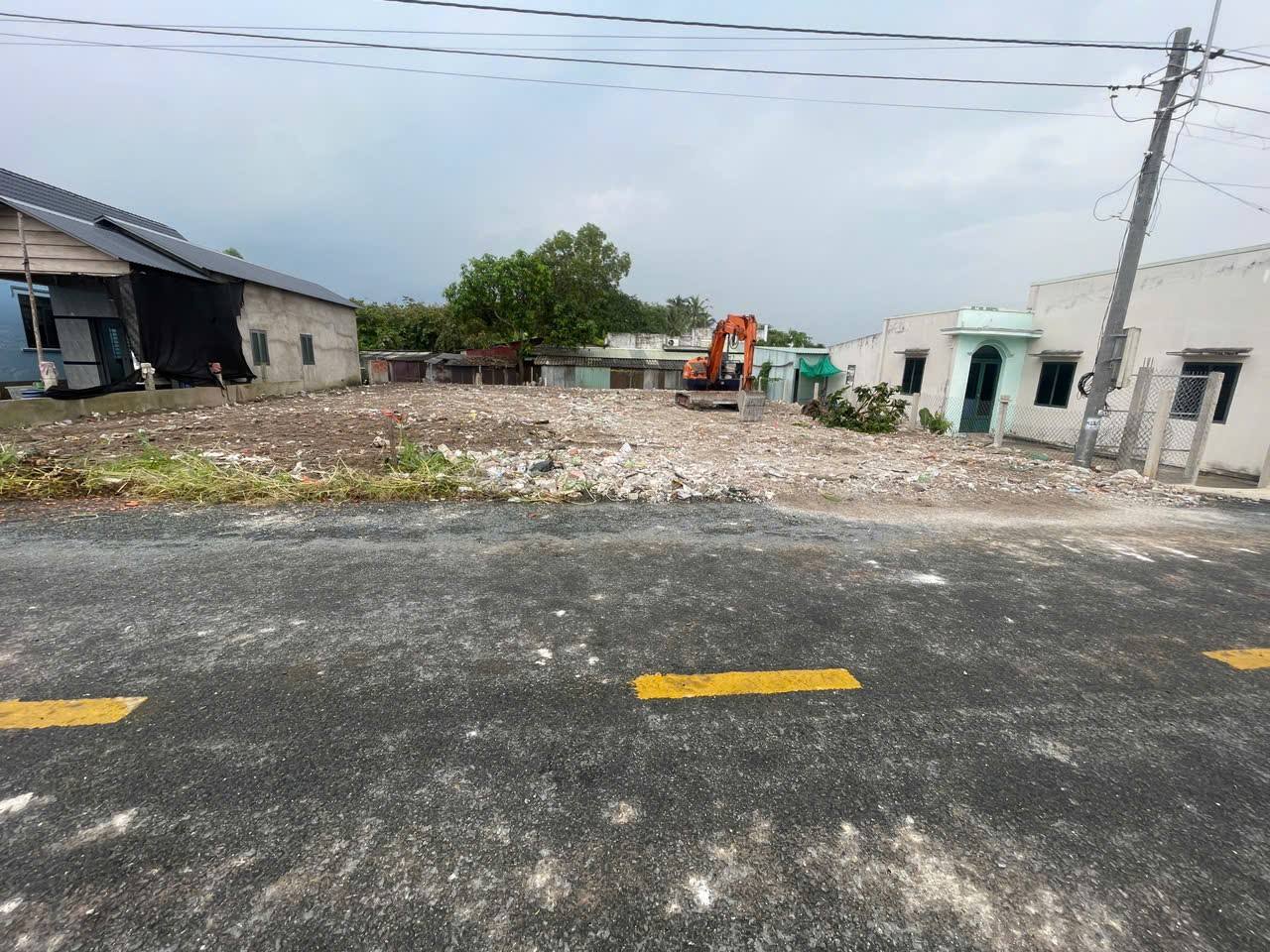 Bán đất thổ cư mặt tiền đường Mai Văn É, Cần Giuộc dt 119,7m2 giá 1,45 tỷ