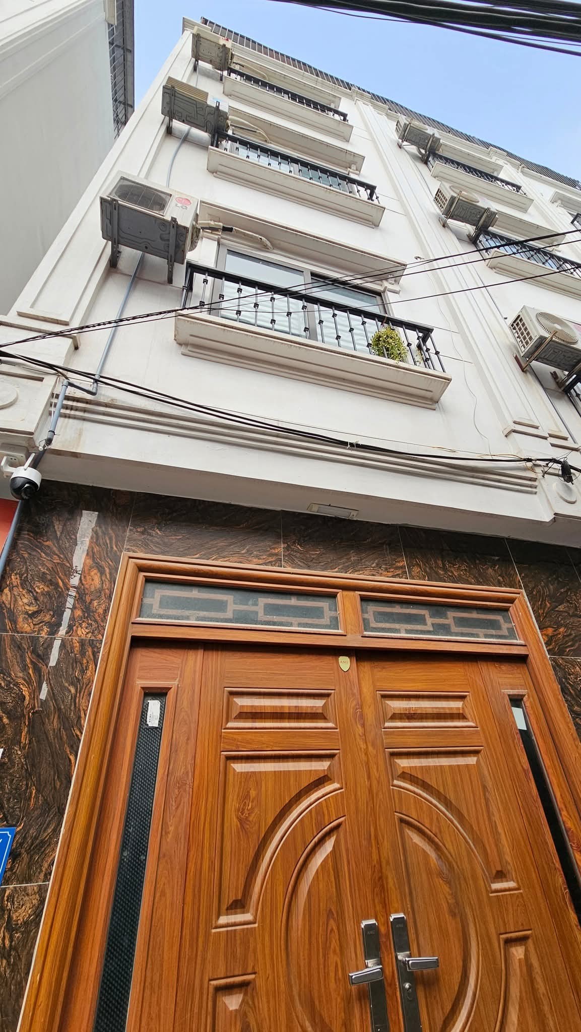 NHÀ ĐẸP HOÀNG VĂN THÁI – 4 TẦNG – Ô TÔ ĐỖ CỬA – NGÕ THÔNG – GẦN MIPEC – SIÊU PHÙ HỢP CHO GIA ĐÌNH Ở