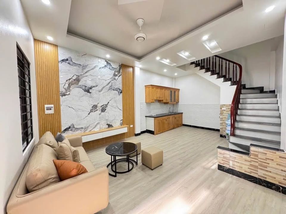 BÁN NHÀ TRƯỜNG CHINH – NGÃ TƯ SỞ – NHÀ ĐẸP Ở NGAY – Ô TÔ ĐỖ CỬA – NGÕ THÔNG – FULL NỘI THẤT