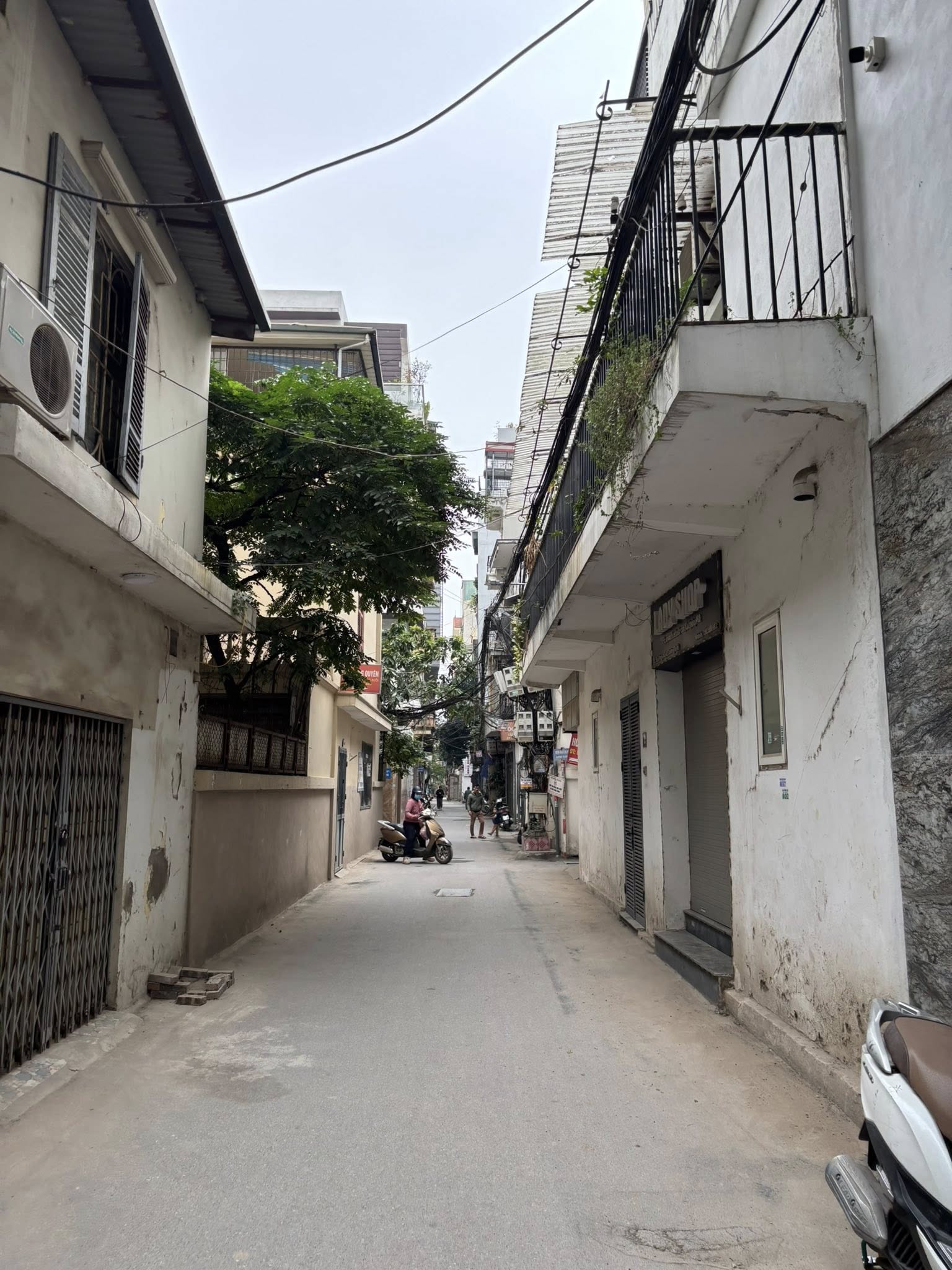 Rẻ nhất thị trường, bán nhà ngõ 462 Bưởi, 140m, xây CHDV, 10m ô tô tránh, chỉ 25 tỷ