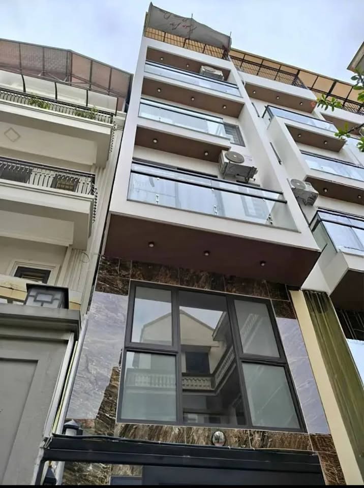 BÁN NHÀ TRƯỜNG CHINH – NHÀ ĐẸP – THANG MÁY – 2 THOÁNG – FULL ĐỒ Ở NGAY