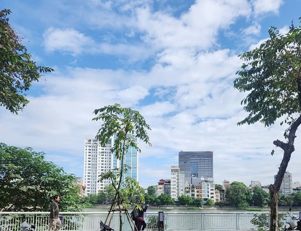 BÁN NHÀ LẠC TRUNG – NHÀ ĐẸP PHÂN LÔ – Ô TÔ DỪNG ĐỖ – VỈA HÈ RỘNG – KINH DOANH – GẦN MINH KHAI, KIM NGƯU