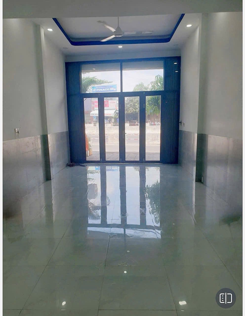 BÁN NHÀ 2 TẦNG KINH DOANH MẶT TIỀN ĐƯỜNG NGUYỄN TẤT THÀNH.