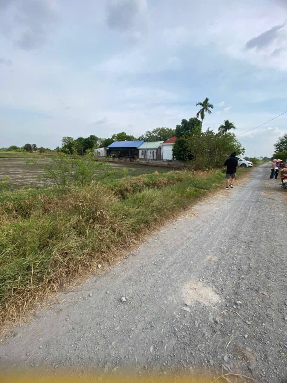 Bán đất thổ cư xã Đức Lập Hạ dt 500m2 đường đá xanh 6m giá 2,3 tỷ