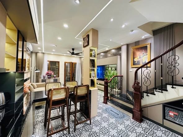 Siêu phẩm hiếm, bán nhà Nghĩa Đô, phân lô ô tô vào nhà, thang máy, chỉ nhỉnh 26 tỷ