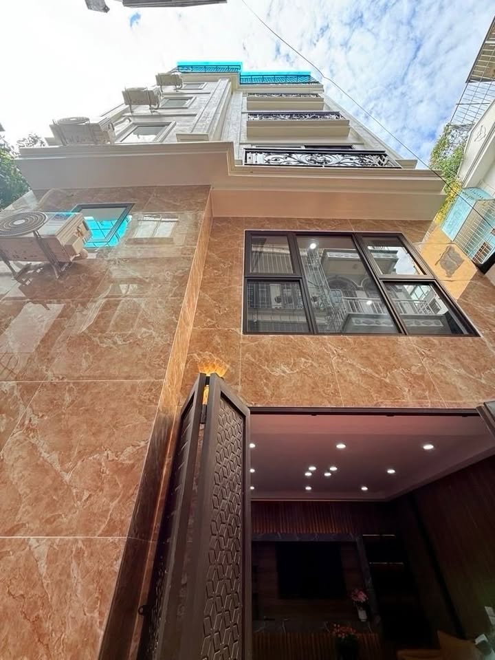 BÁN NHÀ HAI BÀ TRƯNG – NHÀ ĐẸP – GARA Ô TÔ – LÔ GÓC – NGÕ CHỢ SẦM UẤT – KINH DOANH ĐỈNH