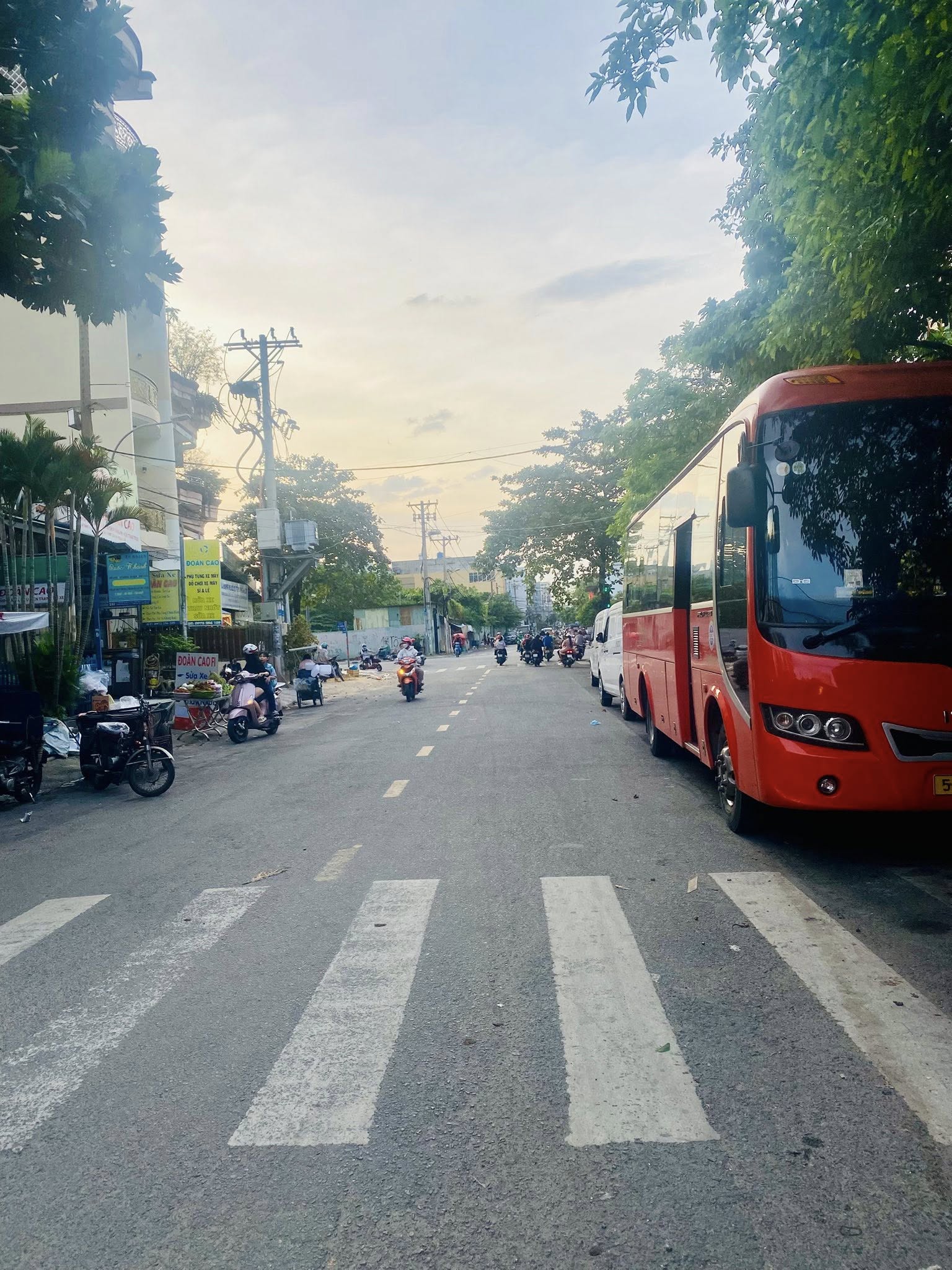 MẶT TIỀN GIÁP ĐẦM SEN – THÔNG TÔ HIỆU – LŨY BÁN BÍCH 2 TẦNG – 60M 6.X TỶ