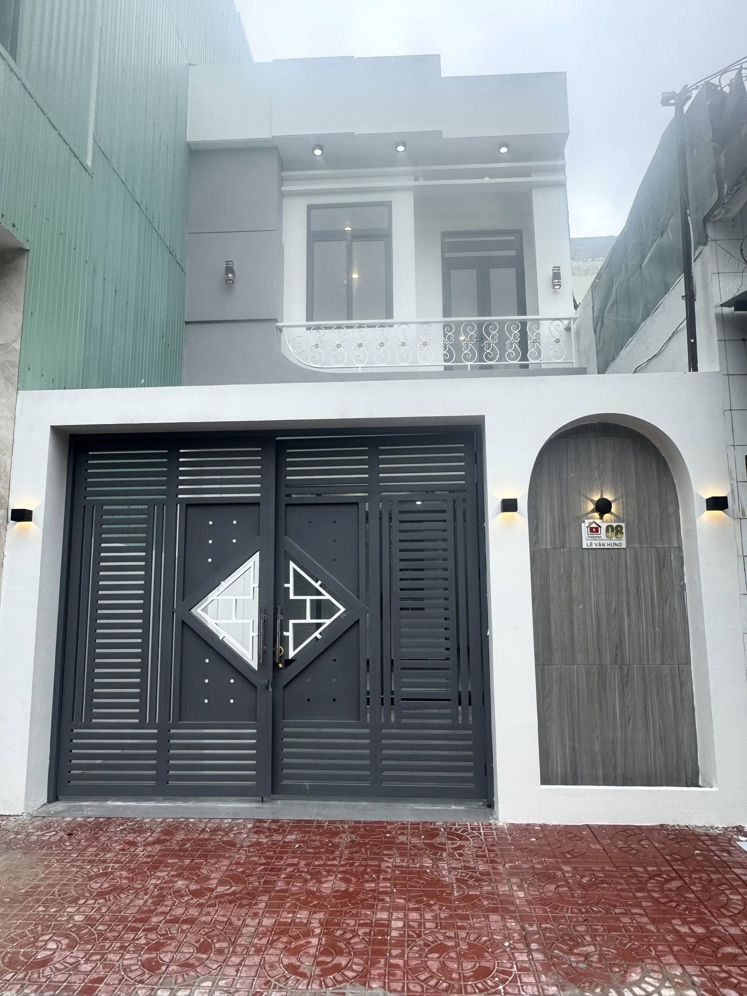 BÁN NHÀ MẶT TIỀN LÊ VĂN HƯNG – TP QUY NHƠN