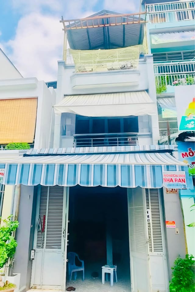 MT SÁT ĐẦM SEN – LIÊN THÔNG TÔ HIỆU – LUỸ BÁN BÍCH – 3 TẦNG – 4PN – 80M 0 QHLG