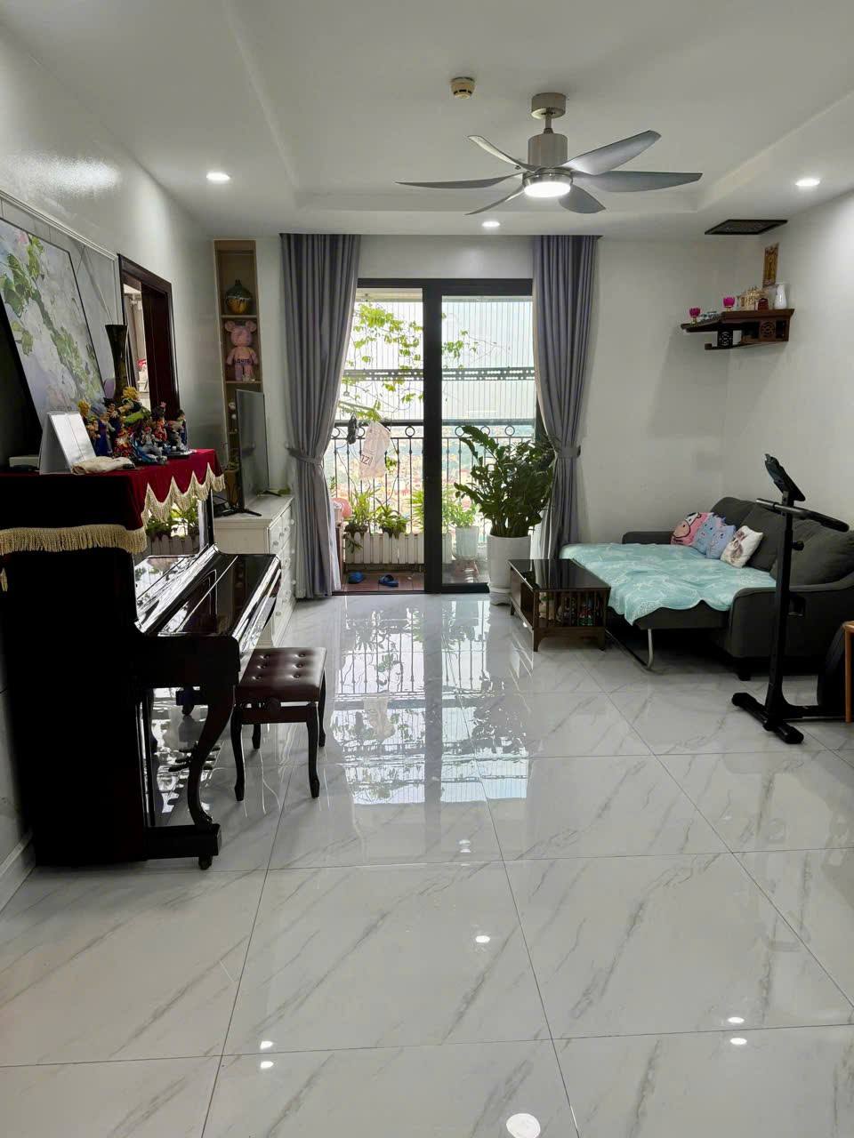 Chính chủ cần bán căn hộ 3pn chung cư Time City - Minh Khai - HBT 95m2, đủ nội thất, về ở ngay