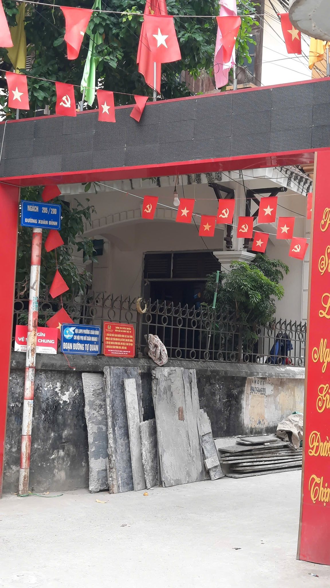 NHÀ NGÕ 205, XUÂN ĐỈNH, BẮC TỪ LIÊM: 40M x4T, MT 4,9M, GIÁ 8,3 tỷ.