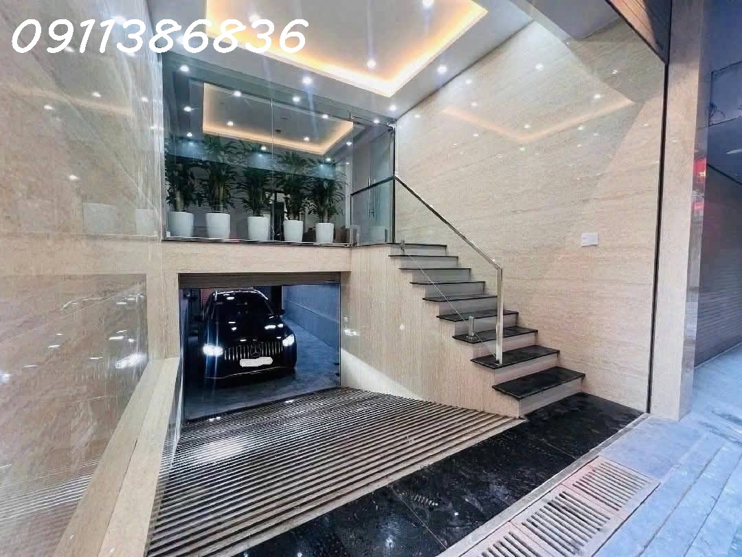 Gara Ô tô, Siêu phẩm Vũ Phạm Hàm 73m 9T Thang máy, Đẹp như hoa hậu, hơn 35 tỷ