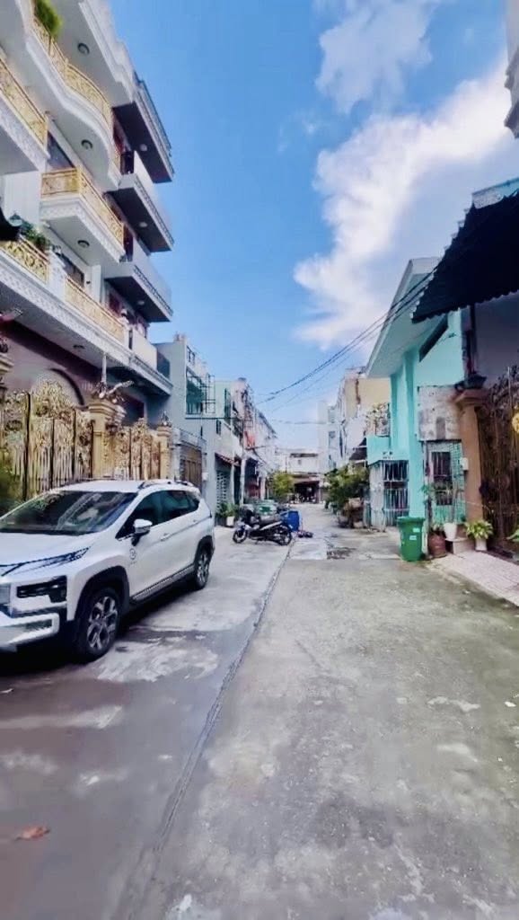 BIỆT THỰ 4 TẦNG – 355M² NGANG 5.5 NH – DÒNG TIỀN TRÊN 1 TỶ/NĂM – GIÁP Q11 CHỈ 24