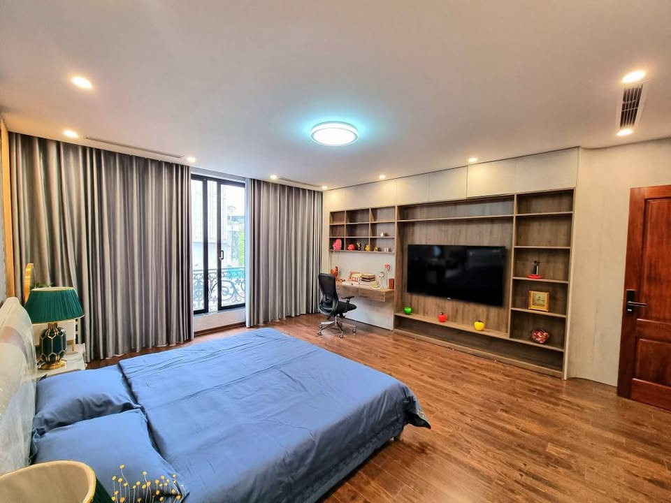 Bán nhà Nguyễn Chí Thanh, Đống Đa, DT56M, 2 mặt trước sau, ngõ thông kinh doanh, cạnh Đài Truyền Hình Việt Nam