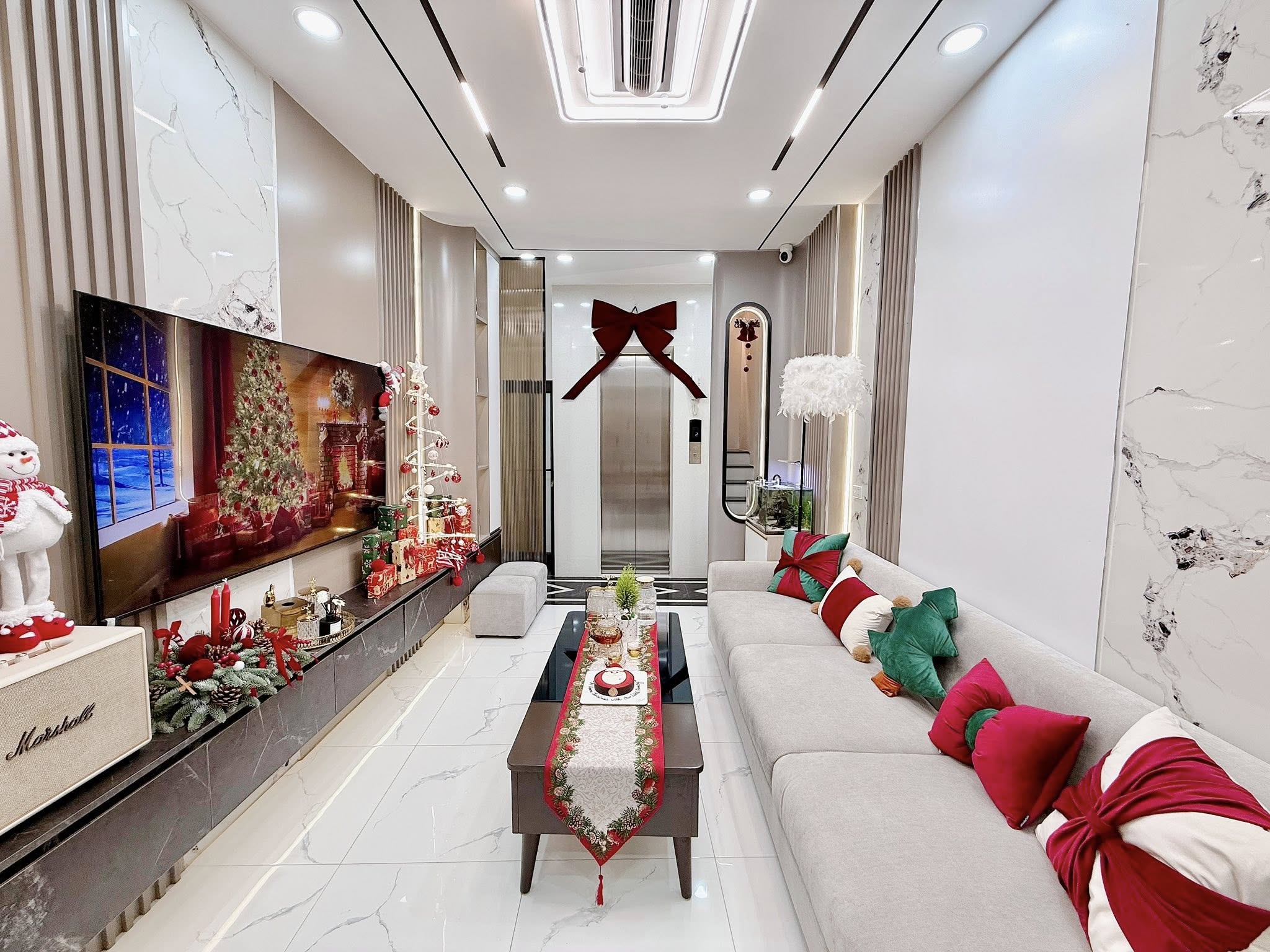 Nhà đẹp Đại La - Phố Vọng - Hai Bà Trưng, 6 tầng, MT7M, gara oto, ngõ thông, full nội thất, tiện ích ngập tràn