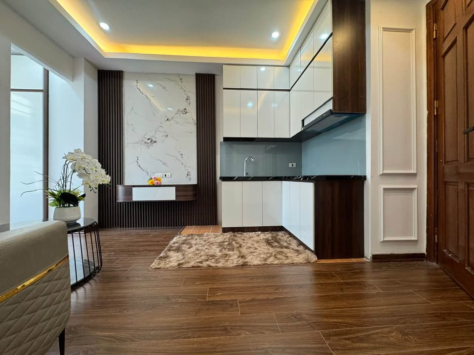 Nhà đẹp phân lô cao cấp Hồ Đền Lừ, Hoàng Mai, 8 tầng, oto tránh, full nội thất xịn, phù hợp ở và kinh doanh