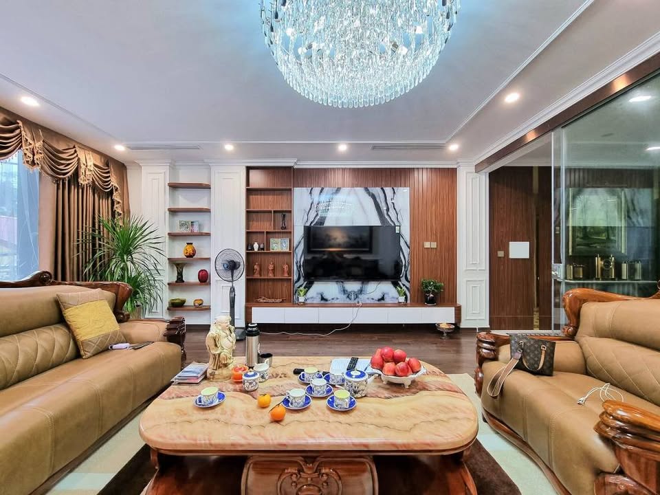 BÁN NHÀ HOÀNG VĂN THÁI – NHÀ ĐẸP PHÂN LÔ – GẦN NGÃ TƯ SỞ, ROYAL CITY – TIỆN ÍCH NGẬP TRÀN