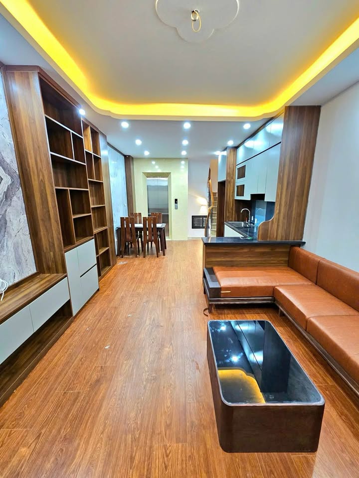 Bán nhà phân lô Phố Vọng, Hai Bà Trưng, DT75M x 5 tầng x MT6M, oto tránh, vị trí đắc địa.