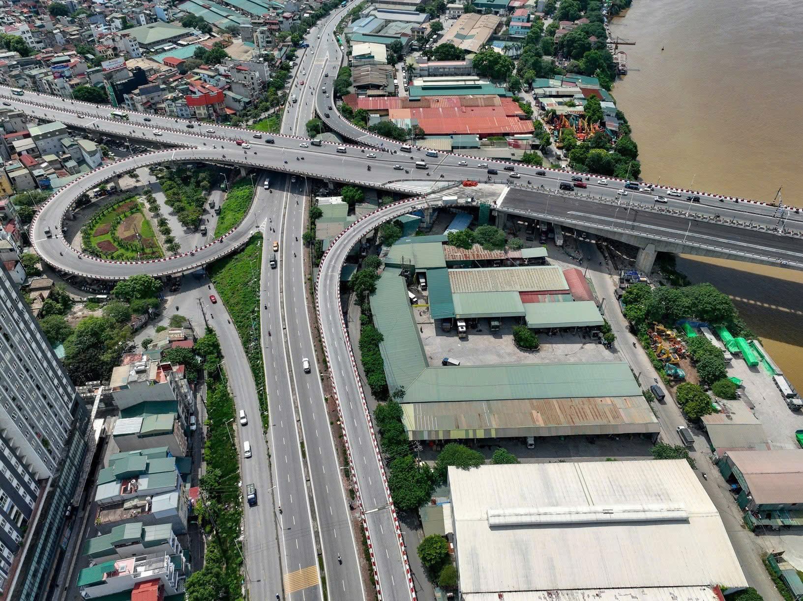 ĐẤT VÀNG CỔ LINH LONG BIÊN 55M2, MT4M - NGÕ THÔNG Ô TÔ - NHỈNH 12 TỶ