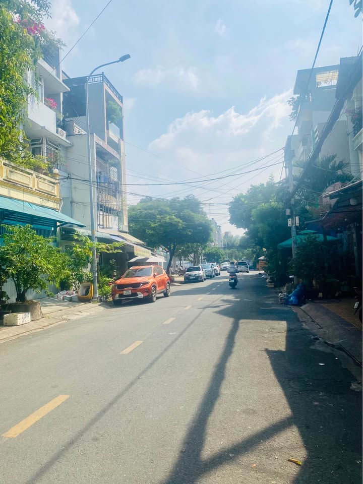 NGAY NGÃ 3 NGUYỄN SƠN – MẶT TIỀN 14M – 73M – NHÀ 2 TẦNG – GIÁ TỐT HIẾM