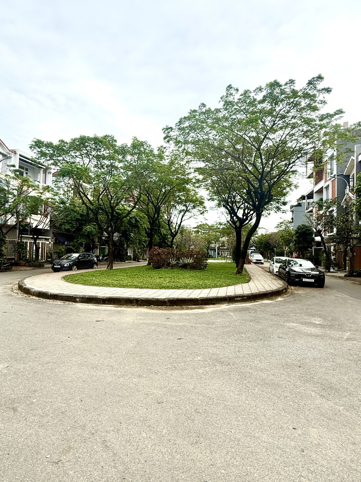 Bán đất An Thượng 22 diện tích lớn 253m2, kinh doanh sầm uất, chỉ 37,x tỷ