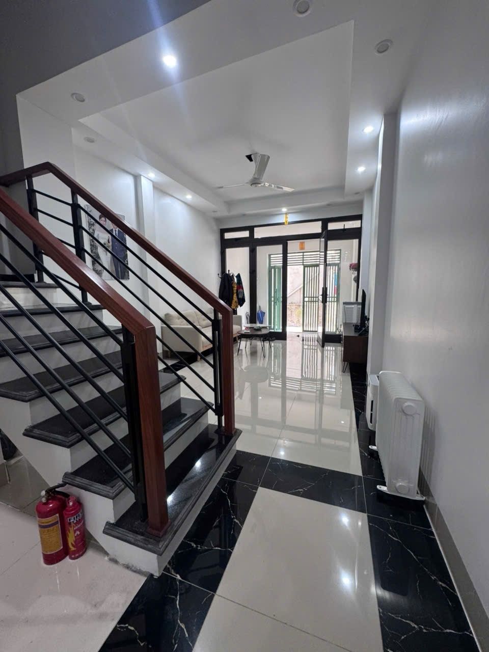 CHU HUY MÂN – BA BƯỚC RA PHỐ – GARA Ô TÔ – KINH DOANH