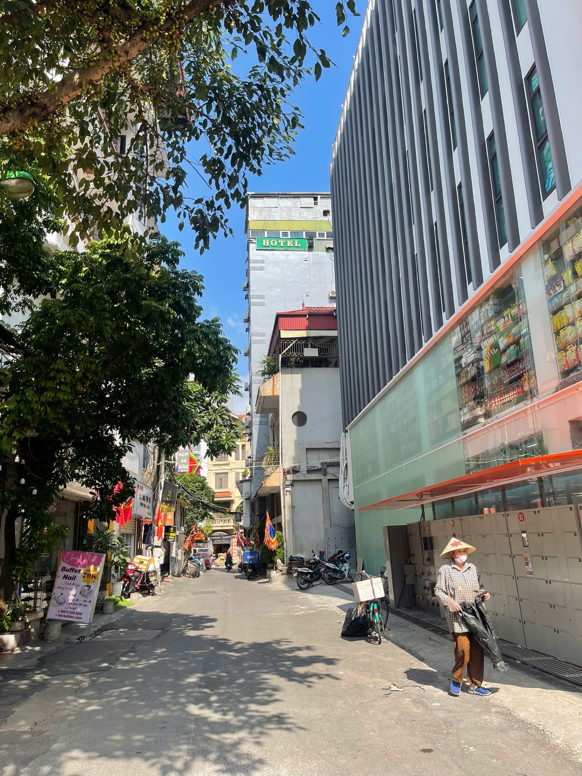 MẶT NGÕ THÔNG - OTO TRÁNH - VỈA HÈ - KINH DOANH - TẦNG 5 VIEW HỒ - LÔ GÓC 3 THOÁNG - THANG MÁY KÍNH. ,,,19.8 tỷ