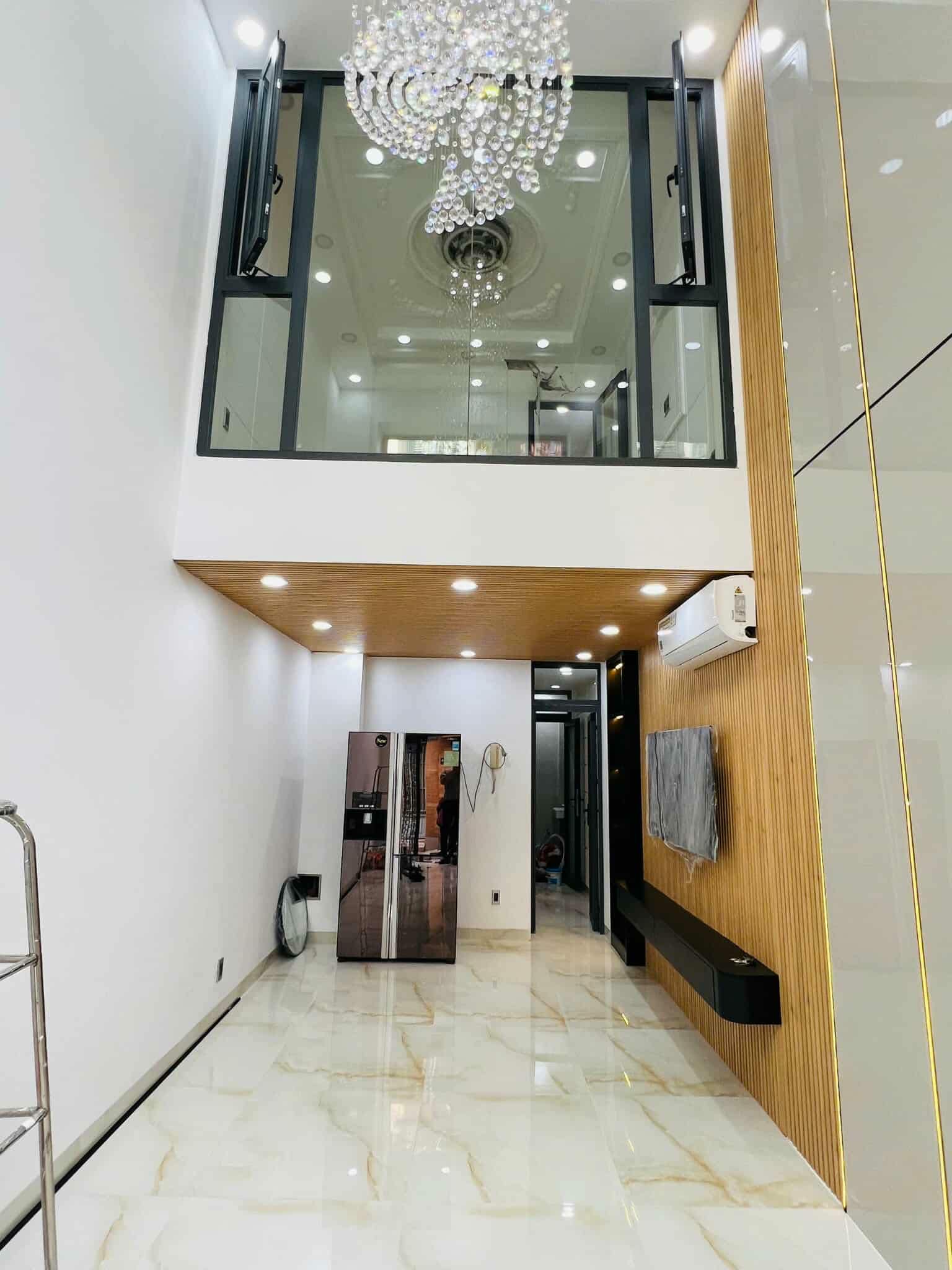 Cần bán nhà Cách Mạng Tháng 8 Quận 3 giá 8,99 TỶ