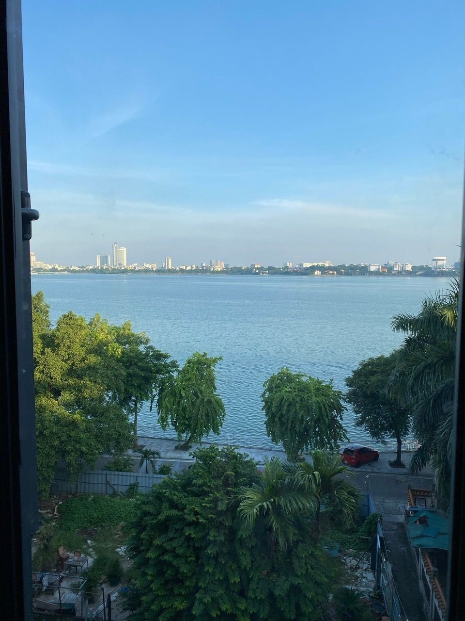 NHÀ ĐẸP SIÊU HIẾM, - TÂY HỒ LỘNG GIÓ - ĐẶNG THAI MAI - 9 TẦNG - THANG MÁY - - OTO TRÁNH - VỈA HÈ - KINH DOANH- GIÁ 54.8 TỶ