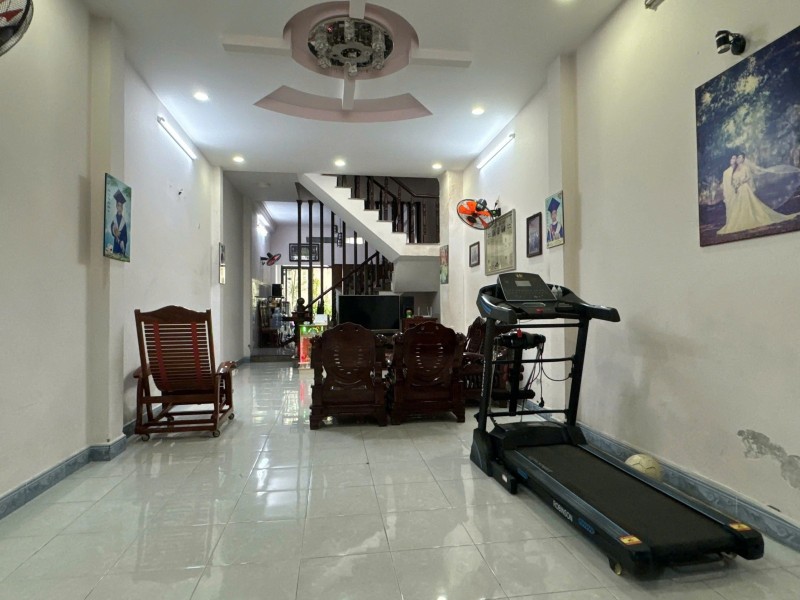 Bán nhà 3 tầng tại đường Man Thiện, Tăng Nhơn Phú A, Q.9, TP HCM - Diện tích 92m2, giá 6,45 tỷ, sổ hồng. LH: