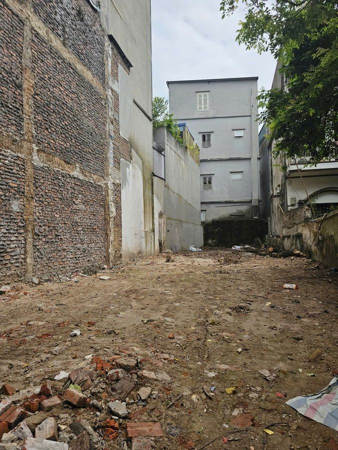 MẢNH ĐẤT VÀNG TRONG LÀNG LẠC LONG QUÂN - 163M2, MT 6.5M - NGÕ THÔNG TỨ TUNG, 2P RA HỒ TÂY - CHỈ 38.2 TỶ