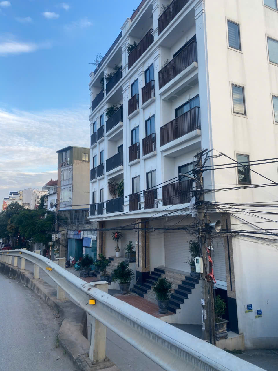 Bán 187m2 đất mặt đường An Dương Vương nhìn trực diện ra sông hồng giá 216 triêu/m2