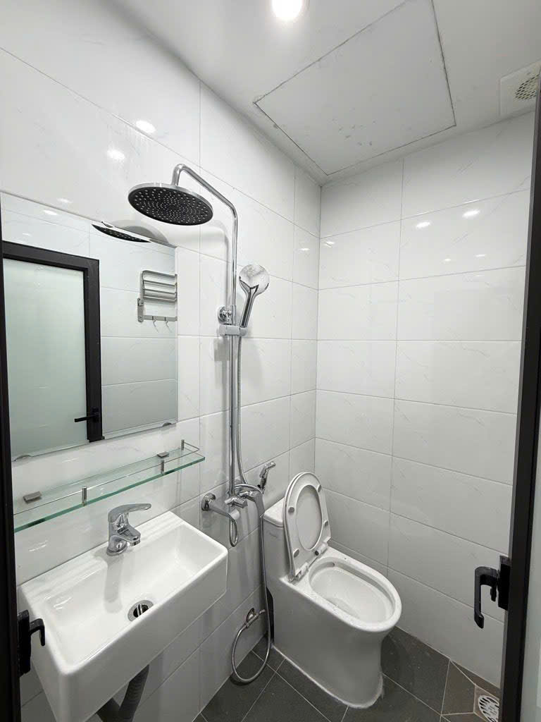 Bán Tòa Căn Hộ Dịch Vụ Phố Khâm Thiên | 70m² – 6 Tầng – 20 Phòng Khép Kín – Thang Máy – PCCC – Giá 15.9 Tỷ