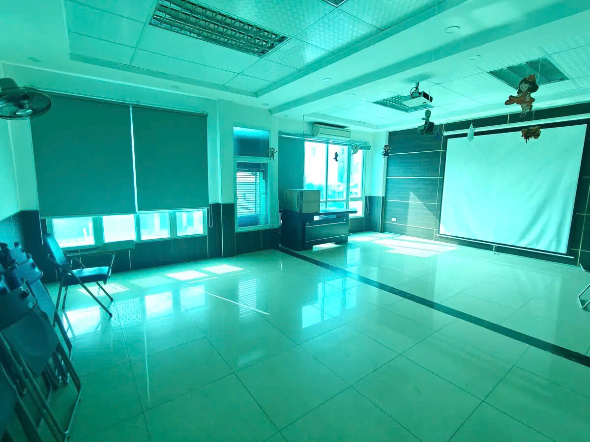 Đẹp phố Hoàng Cầu 120m2, 9 tầng, mặt tiền 7.8m ô tô kinh doanh giá 63 tỷ gần Hồ Hoàng Cầu