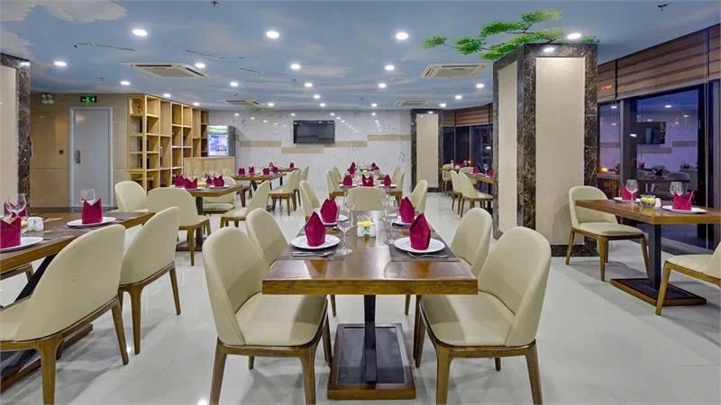 # Khách Sạn Biển Mỹ Khê, MT Chính Hữu, 202m2, 13 tầng, 50 phòng