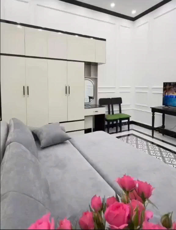 Cho thuê căn hộ tầng 2 Cù Chính Lan 40m², giá 6,5 triệu/tháng.