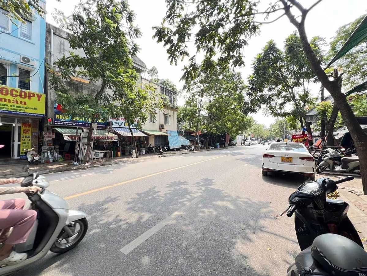 Bán đất mặt phố Dương Văn Bé kinh doanh 66m2