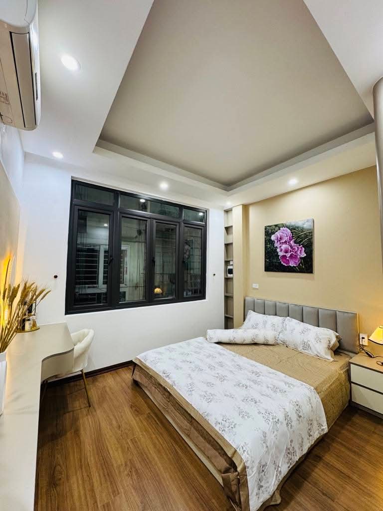 Nhà đẹp võ chí công, tây hồ hà nội. Mới xây 6 tầng 3 mặt thoáng, lô góc 8 phòng khép kín, full nội thất sang trọng giá 14.6 tỷ