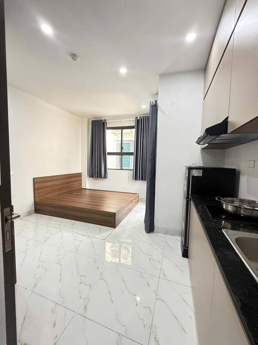 Bán nhà riêng Dịch vọng 50m2 6 tầng thang máy full nội thất cao cấp giá 18,5 tỷ