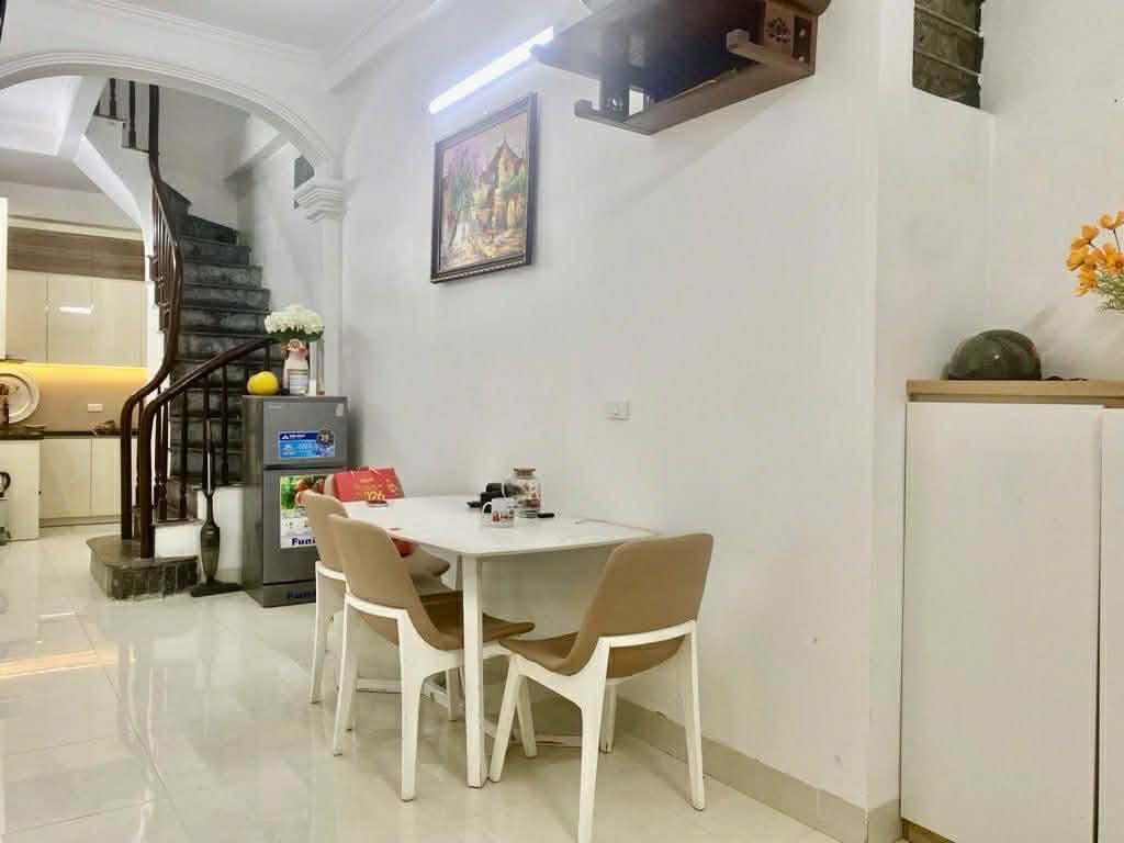 B.Á.N NHÀ Ô ĐỒNG LẦM_HỒ BA MẪU GẦN CÔNG VIÊN THỐNG NHẤT_34m2_4 TẦNG NHÀ ĐẸP THOÁNG MÁT_VỀ Ở NGAY_nhỉnh 6 tỷ