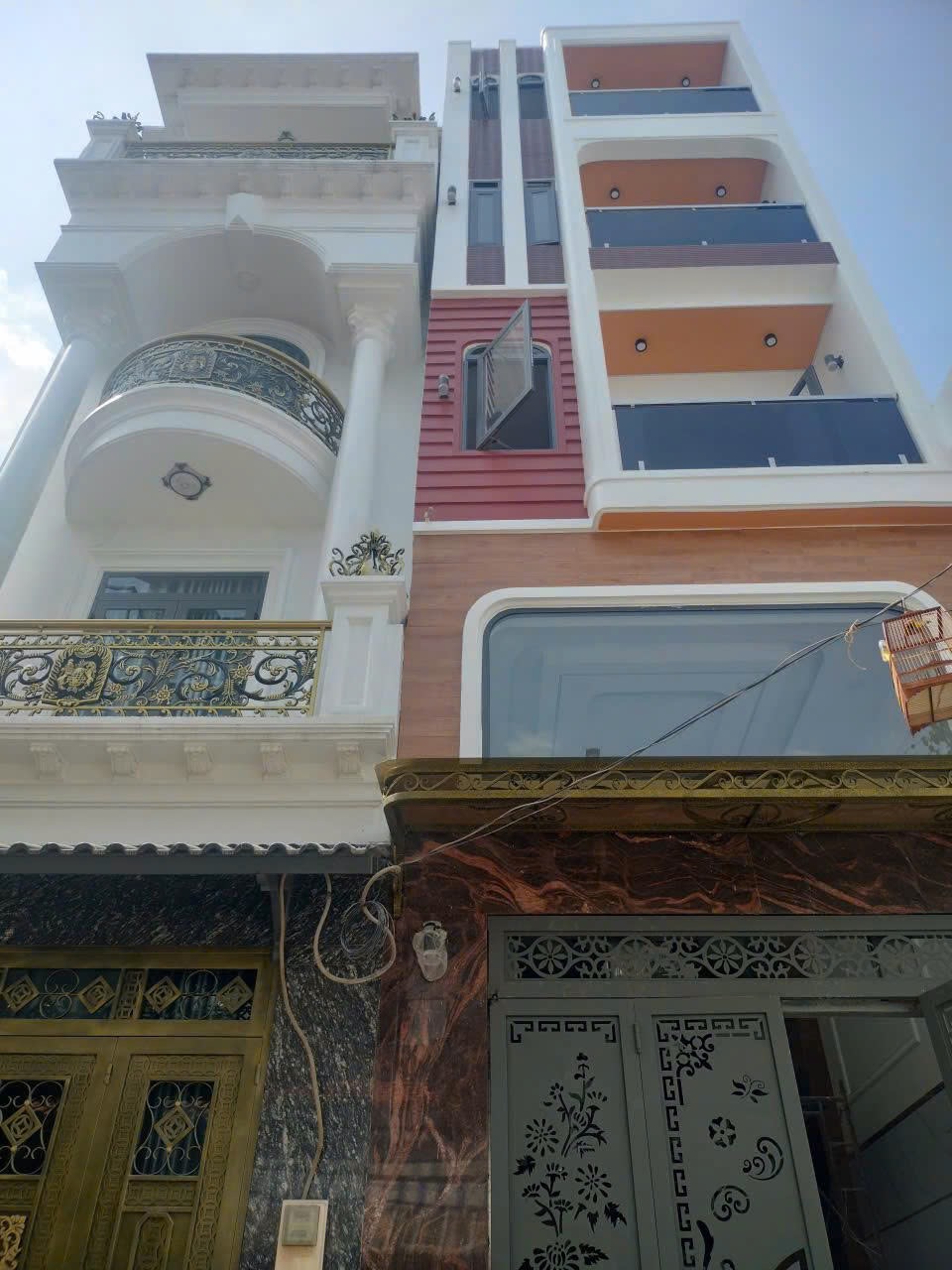 SIÊU PHẨM 5 TẦNG - HẺM XE TẢI 6M - NỘI THẤT ĐẦU ĐỦ - VÀO Ở NGAY